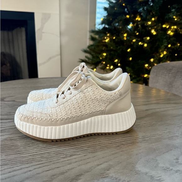 DV by Dolce Vita sneakers! - Picture 1 of 6